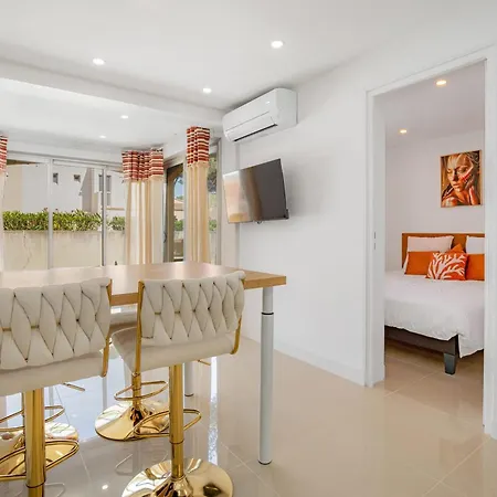 O Soleil Bright With Terrace And Private Parking Будинок відпочинку