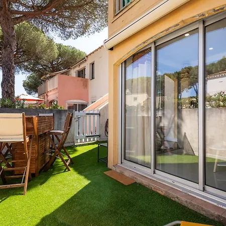 O Soleil Bright With Terrace And Private Parking Будинок відпочинку Агд